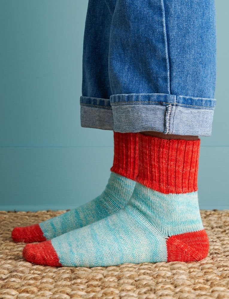 Easy Heel Colorblock Socks in Fine Print