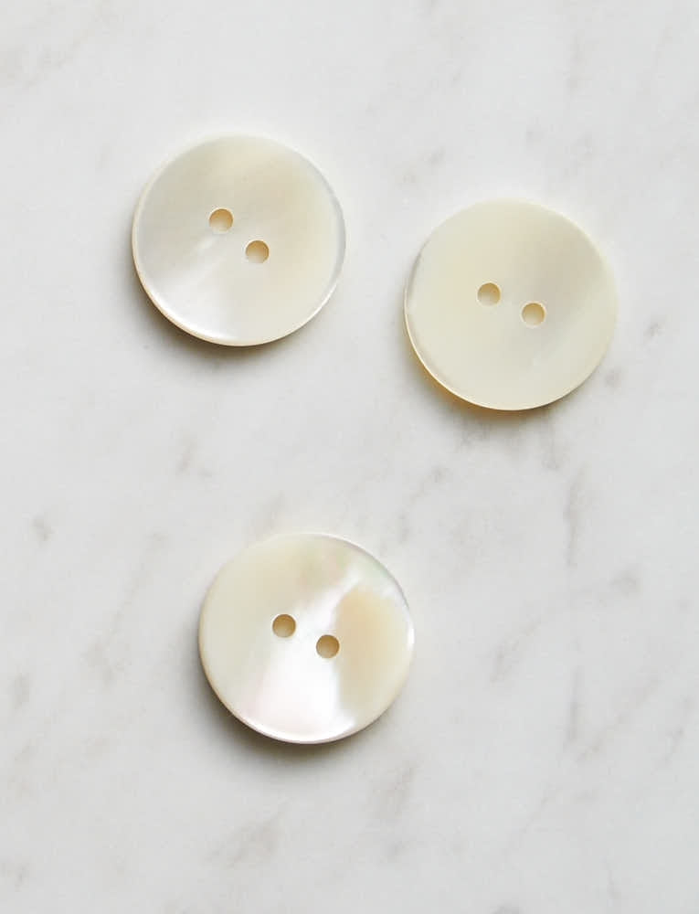 Large Mother Of Pearl Button, 3/4 inch, 2 Hole Ecru