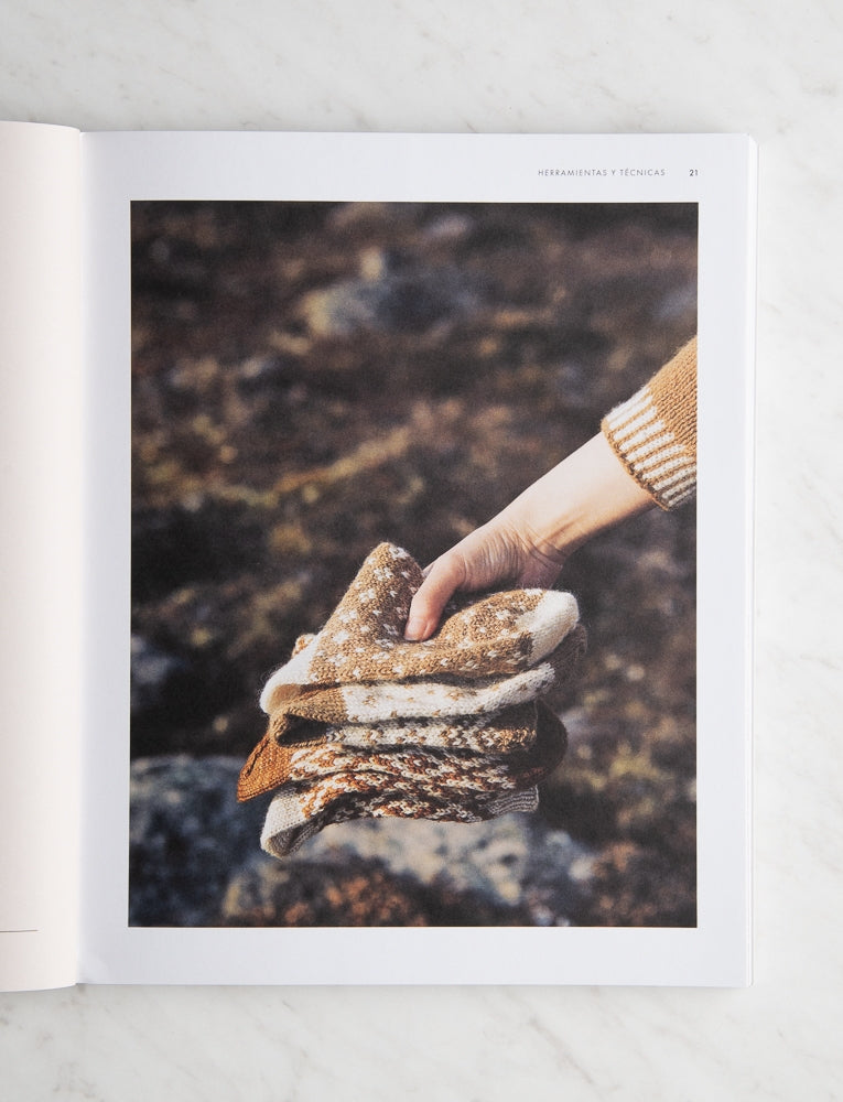 Arctic Knits in Spanish