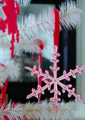 Two Sided Felt Snowflakes | Purl Soho