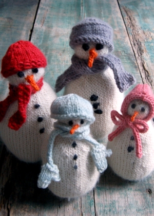 SnoBuddy Family from Knitting at KNoon | Purl Soho