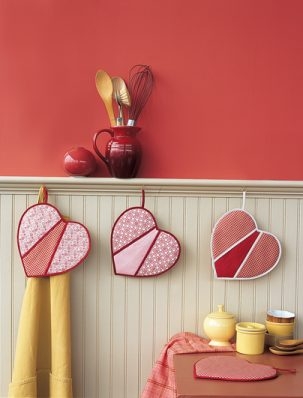 Heart Shaped Potholders from Martha Stewart’s Encyclopedia of Sewing & Fabric Crafts | Purl Soho