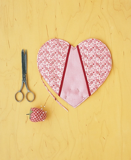 Heart Shaped Potholders from Martha Stewart’s Encyclopedia of Sewing & Fabric Crafts | Purl Soho