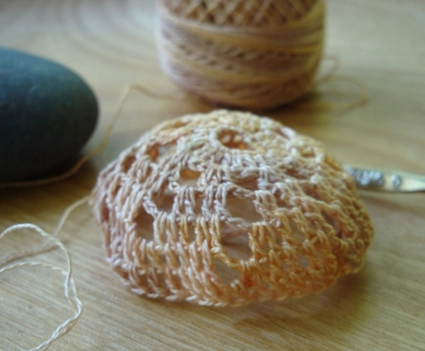 Margaret Oomen’s Little Urchin Crochet Covered Sea Stones | Purl Soho