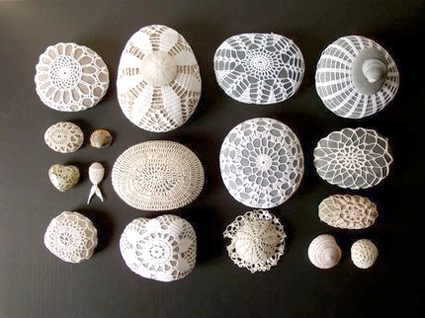 Margaret Oomen’s Little Urchin Crochet Covered Sea Stones | Purl Soho