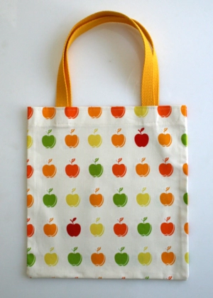 The Twenty Minute Tote with Kokka Apples | Purl Soho