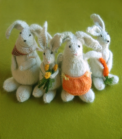 Bunny Hop Bunnies from Knitting at KNoon | Purl Soho