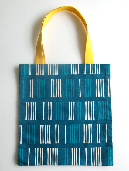 Twenty Minute Totes in Outside Oslo Fabric | Purl Soho