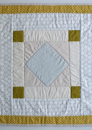 Mini Quilt of the Month, October: Amish Diamond | Purl Soho