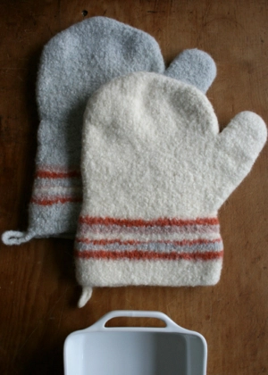 Felted Thanksgiving Oven Mitts | Purl Soho