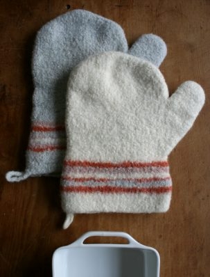 Felted Thanksgiving Oven Mitts | Purl Soho