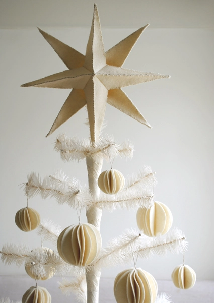 Felt Snow Ball Ornaments | Purl Soho