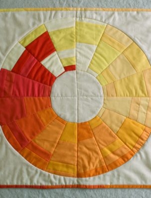 Mini Quilt of the Month, December: Golden Wreath | Purl Soho