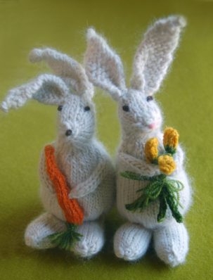 Bunny Hop Bunnies from Knitting at KNoon | Purl Soho