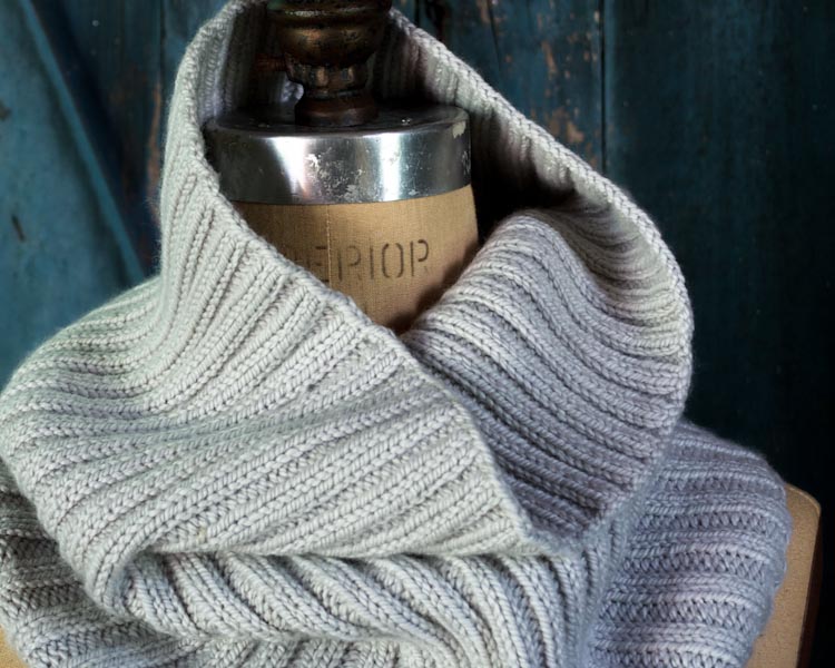 Lovely Ribbed Cowl in Worsted Twist | Purl Soho