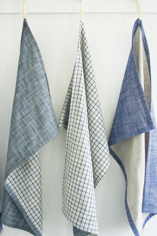 Pleated Oven Towel / A variation on the Oven Towel / An easy sewing project  #sewing 