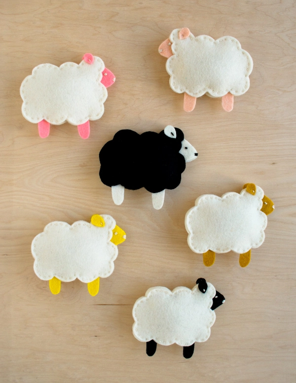 Purl Soho’s Little Lamb Finger Puppets | Purl Soho