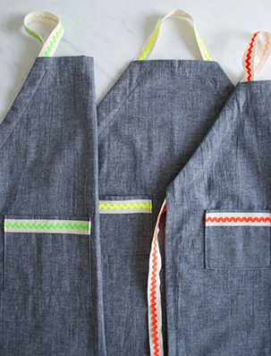 Cross Back Apron - Purl Soho  Beautiful Yarn For Beautiful