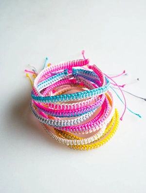 Breezy Friendship Bracelets | Purl Soho