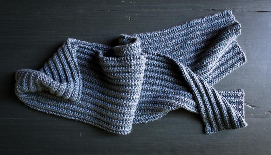 Does anyone know a Pattern for a Measuring Tape scarf like this one? : r/ knitting