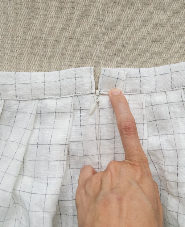 Pleated Skirt in Linen Grid | Purl Soho