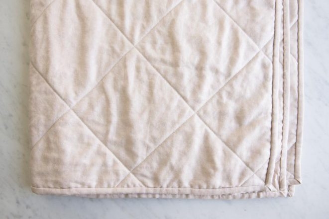 zone Dempsey Titicacasøen Wholecloth Quilts in Mineral Linen - Purl SohoPurl Soho