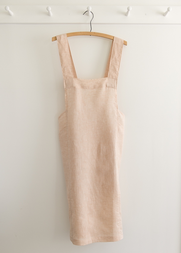 Cross Back Apron in Watercolor Linen | Purl Soho