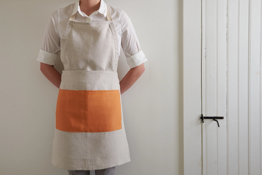 Adjustable Aprons in Daily Linen | Purl Soho