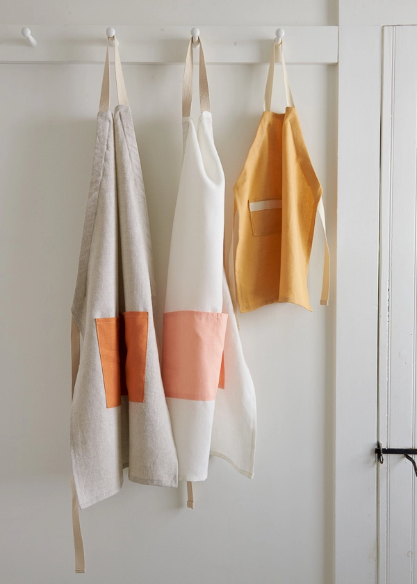 Adjustable Aprons in Daily Linen | Purl Soho