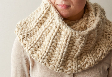 Mistake Rib Cowl in Gentle Giant