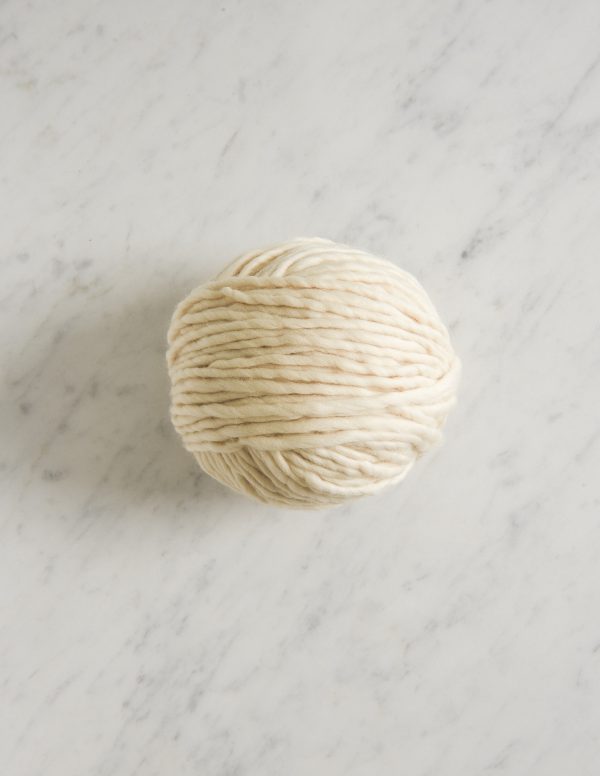 How to roll yarn into a ball - 3 super easy methods for beginners