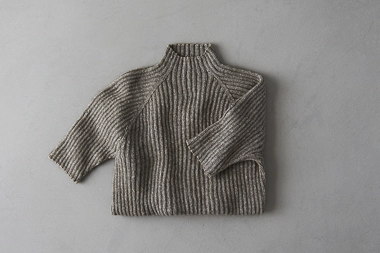 Ribbed Raglan Pullover