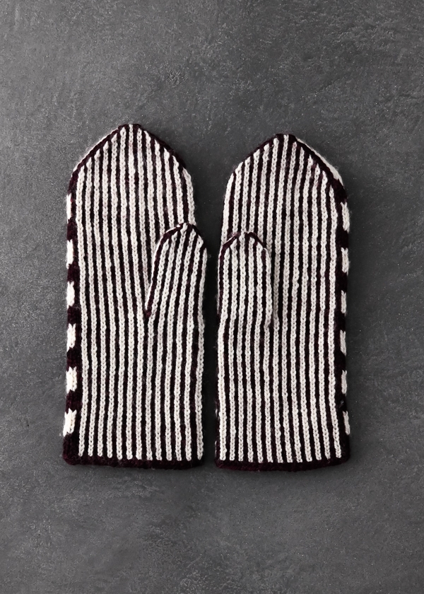 Ainur Berkimbayeva For Purl Soho: Herringbone Mittens | Purl Soho