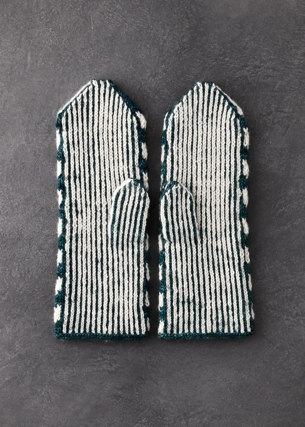 Ainur Berkimbayeva For Purl Soho: Herringbone Mittens | Purl Soho