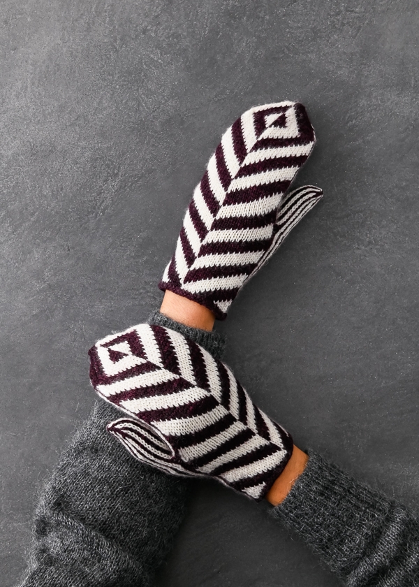 Ainur Berkimbayeva For Purl Soho: Herringbone Mittens | Purl Soho