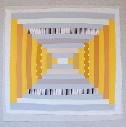 Mini Quilt of the Month, January: Courthouse Steps | Purl Soho