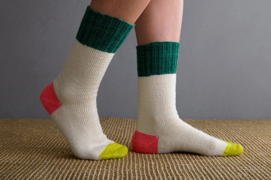 Easy Heel Colorblock Socks In New Colors | Purl Soho
