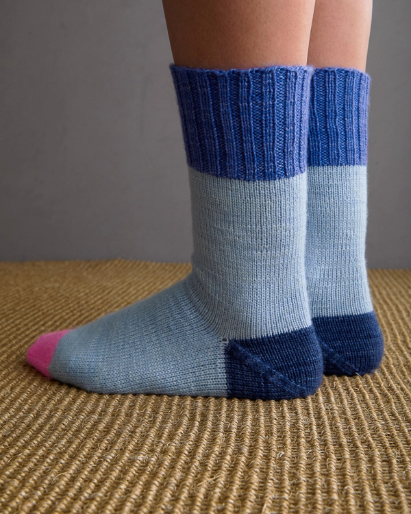 Easy Heel Colorblock Socks In New Colors | Purl Soho