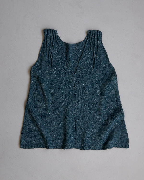 Ainur Berkimbayeva For Purl Soho: Tiny Tucks Top | Purl Soho