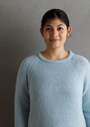 Classic Hemmed Crewneck In Cashmere Merino Bloom | Purl Soho