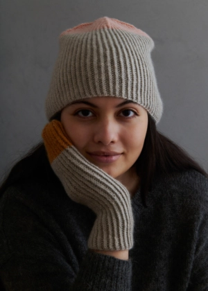 Twisted Rib Hat + Mittens In Cashmere Merino Bloom | Purl Soho