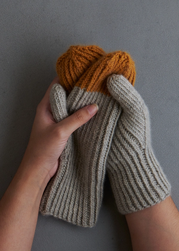 Twisted Rib Hat + Mittens In Cashmere Merino Bloom | Purl Soho