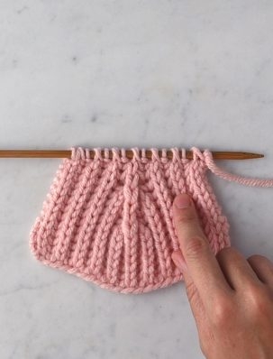 Brioche Stitch: Centered 4-Stitch Decrease (bc4d) | Purl Soho