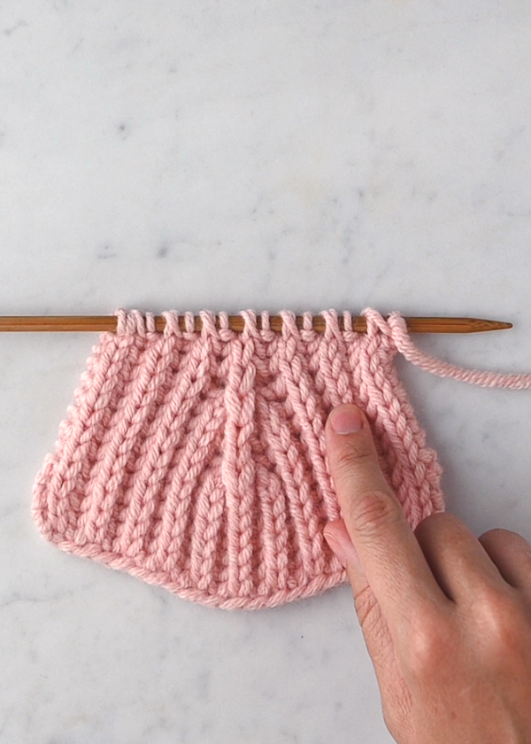 Brioche Centered 4-Stitch Decrease Tutorial: Step-By-Step How-To