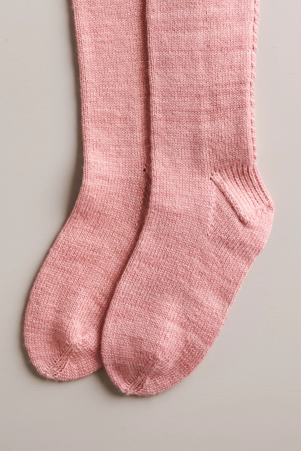 Little Cable Knee Highs in Posy | Purl Soho