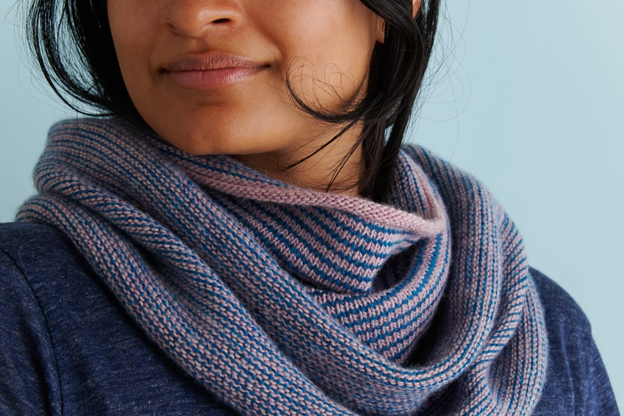 Newsprint Cowl In Line Weight + Quartz | Purl Soho