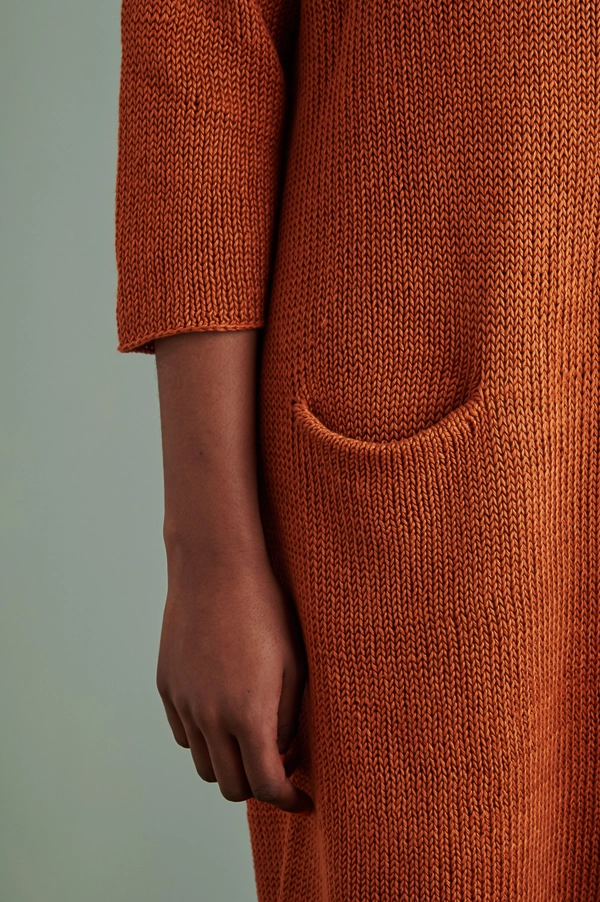 Julie Hoover For Purl Soho: Copley in Blackbird Linen | Purl Soho