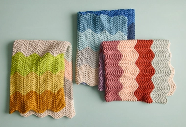 Chevron Baby Blanket in Serif