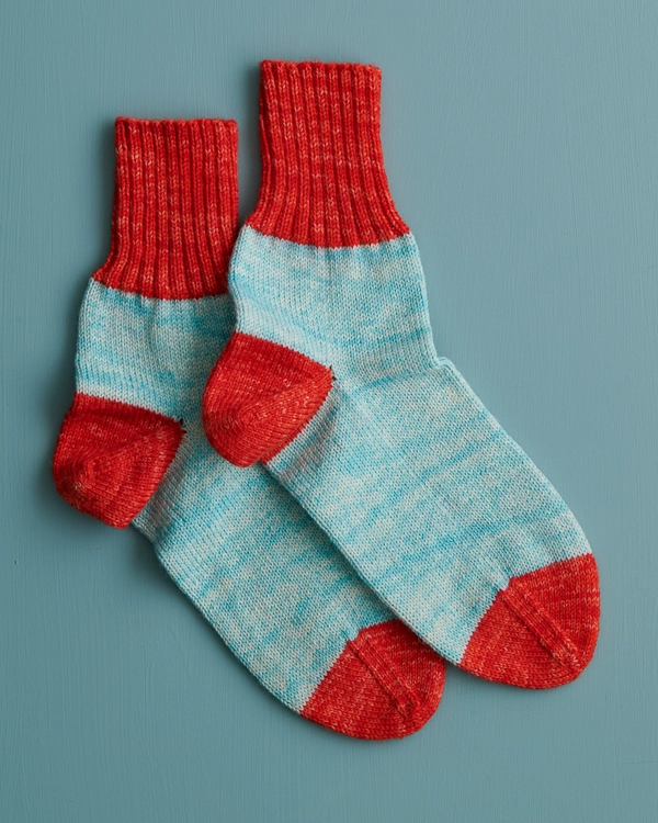 Easy Heel Colorblock Socks in Fine Print | Purl Soho