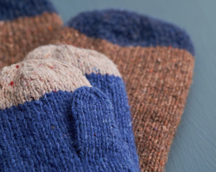 Color Tip Mittens | Purl Soho